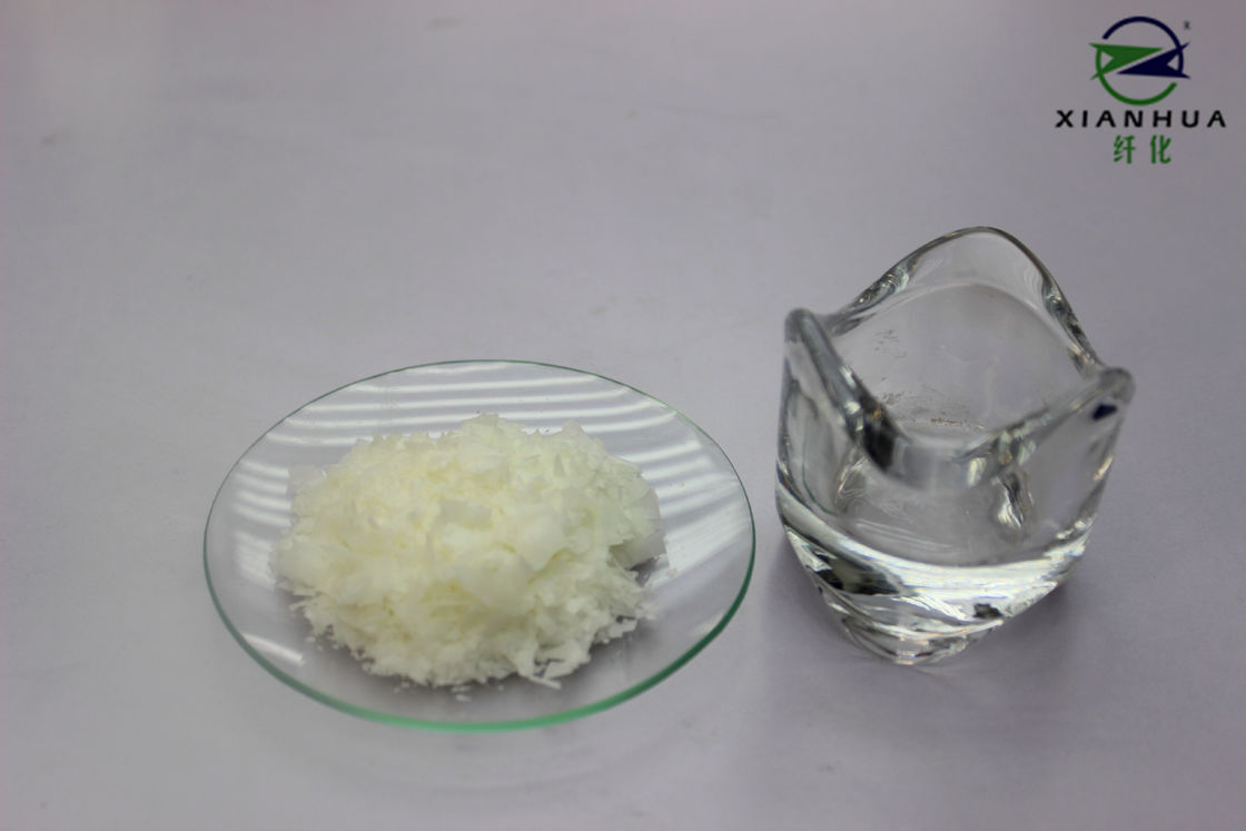 Dyeing House Non Ionic Textile Softener Flakes High Requirement Color Shade / Whiteness